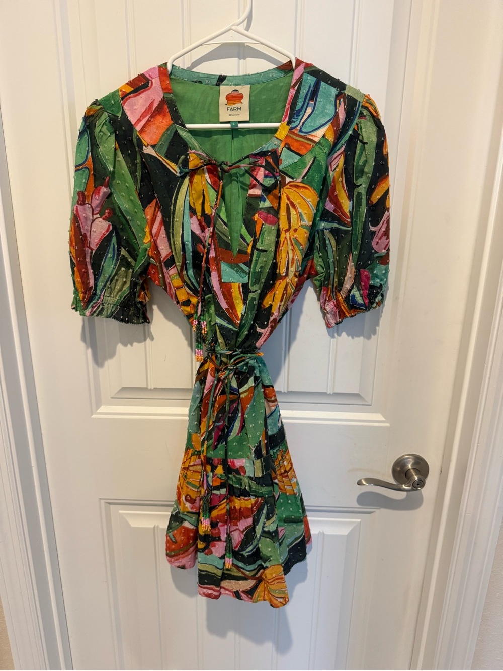 FARM Rio Multicolor Tropical Tie-Waist Puff Sleeve Top